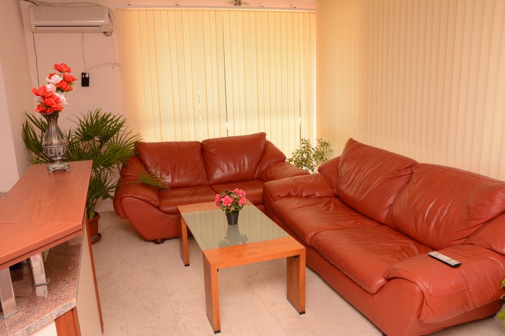 Guesthouse Kirov ラヴダ エクステリア 写真