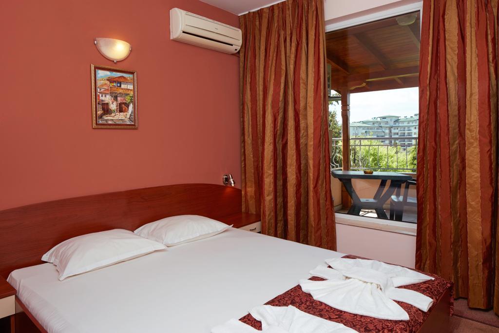 Guesthouse Kirov ラヴダ エクステリア 写真