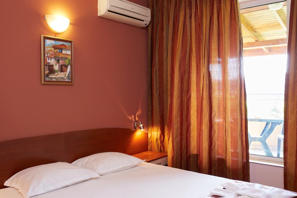 Guesthouse Kirov ラヴダ エクステリア 写真