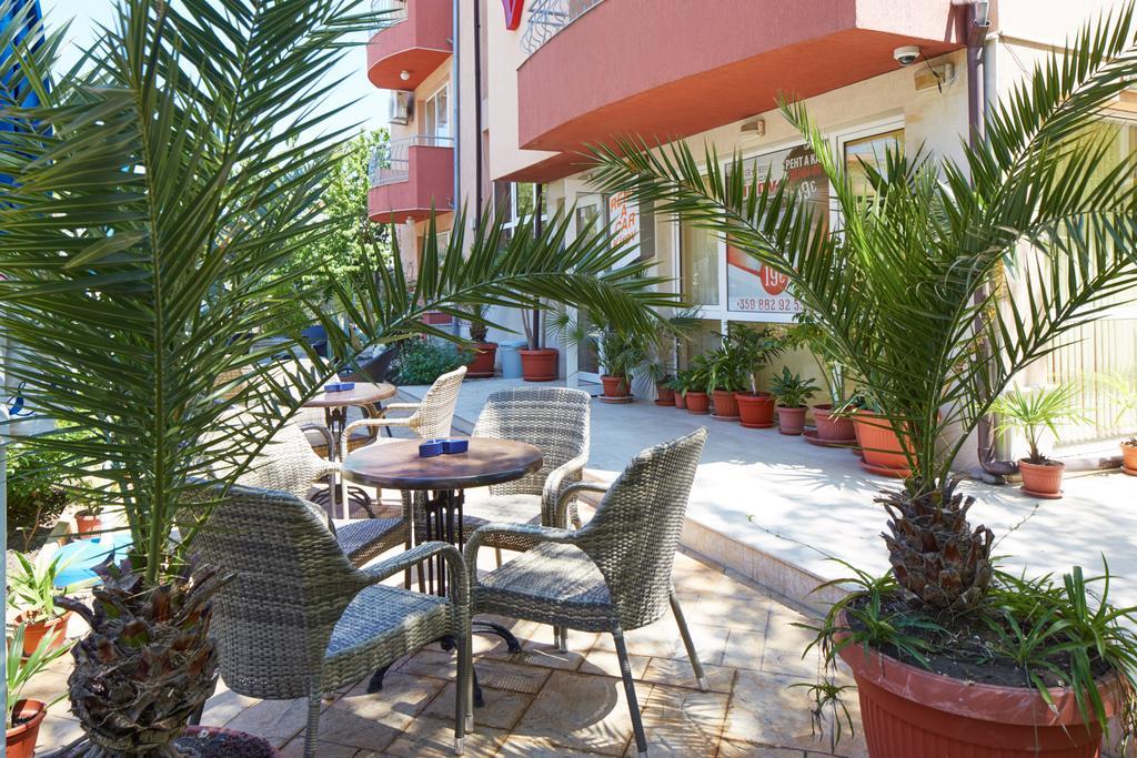 Guesthouse Kirov ラヴダ エクステリア 写真