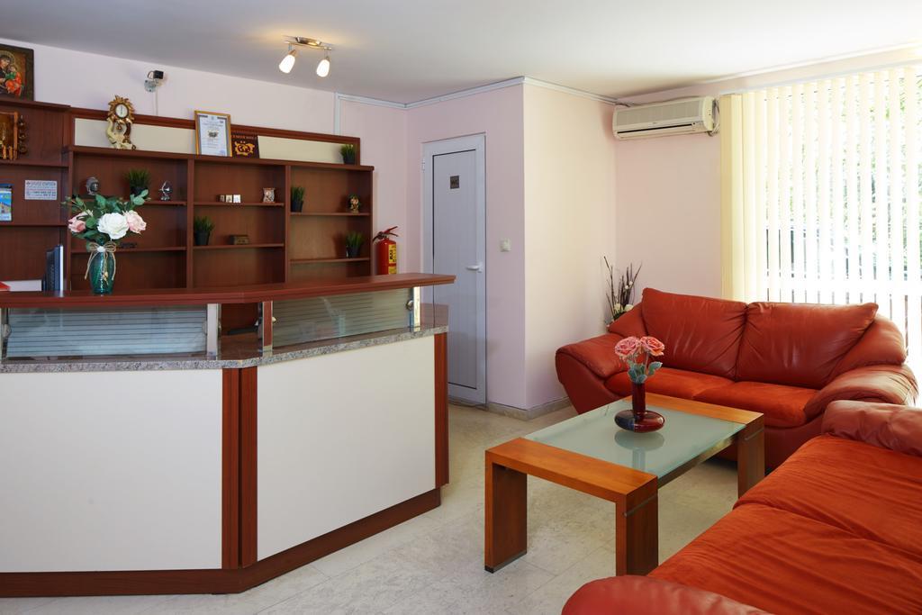 Guesthouse Kirov ラヴダ エクステリア 写真